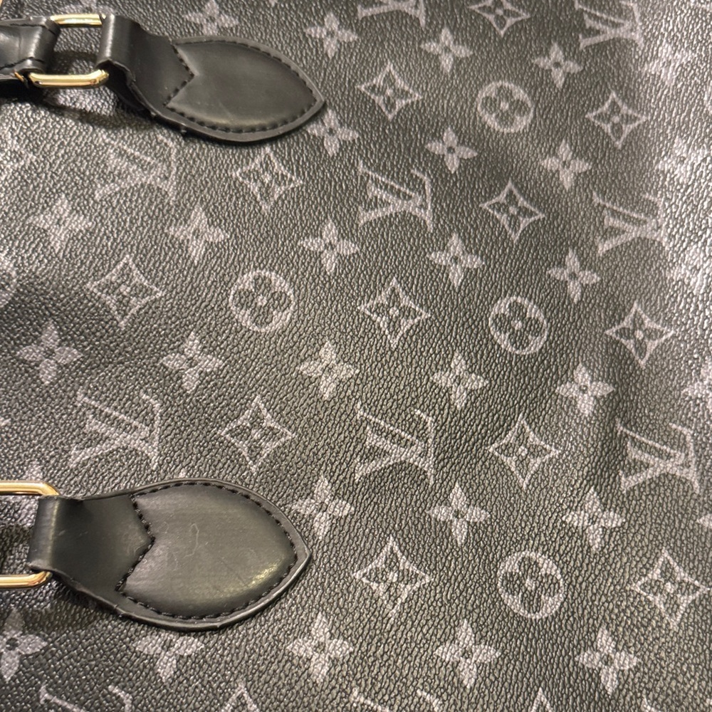 Chic Black Monogram Tote Bag - Picture 11 of 12